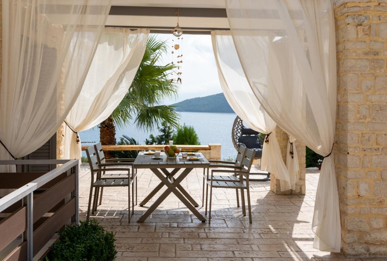 Ionian Diamond Villas Mikros Gialos Eksteriør billede