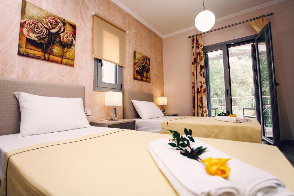 Ionian Diamond Villas Mikros Gialos Eksteriør billede