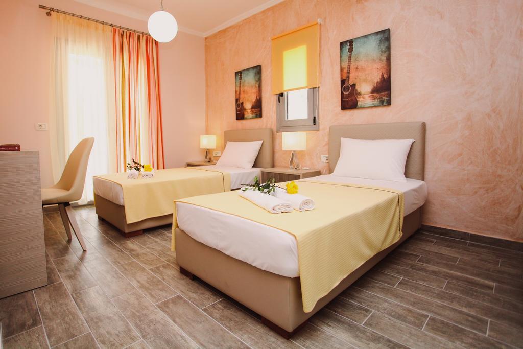 Ionian Diamond Villas Mikros Gialos Eksteriør billede